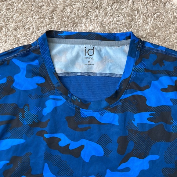 EUC Men’s I-D Ideology Blue/Blue Camouflage Work-out Short Sleeve Shirt Size XL - Picture 2 of 6